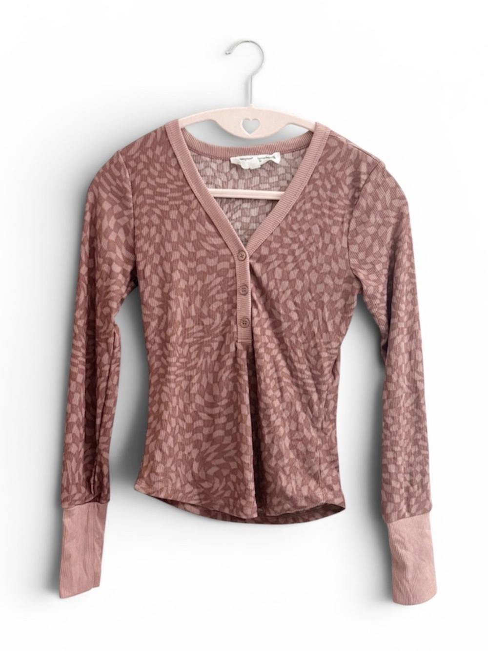 5/$15 🩷 Hippie Rose Mauve Patterned Long Sleeve Henley Top